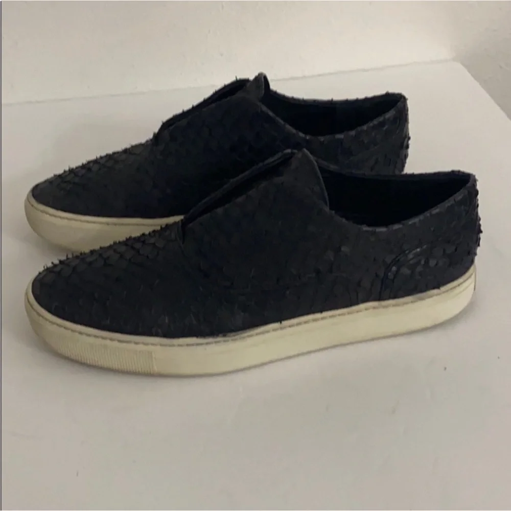 Authentic Vince designer reptile embossed leather platform slip on sneakers 7.5